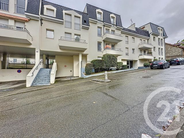 Appartement F2 à vendre ST CYR L ECOLE